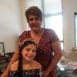 Meet your Posher, Ana